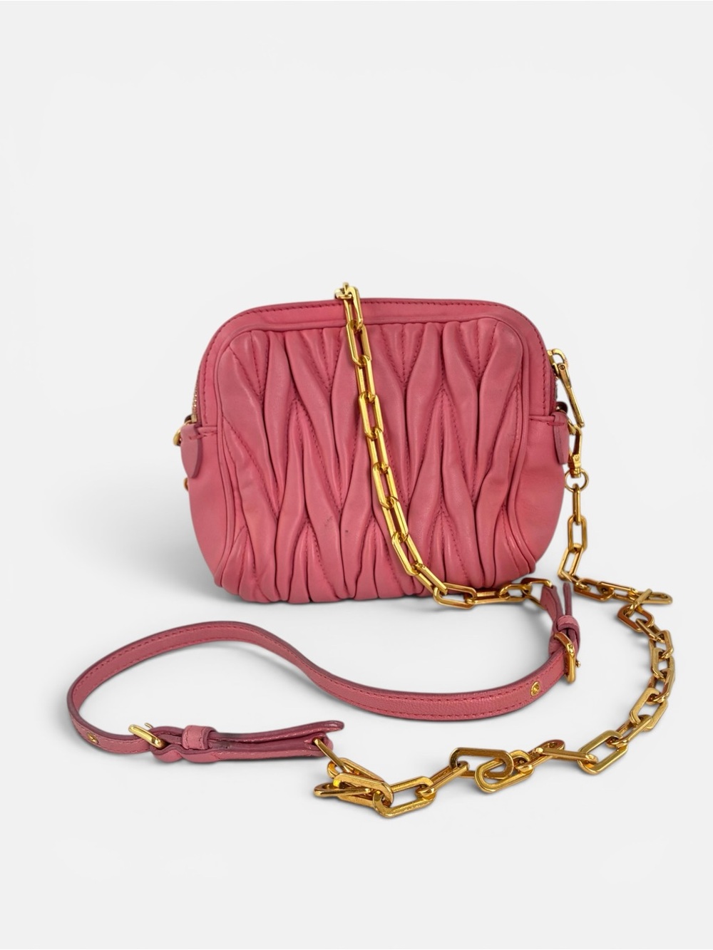 Miu Miu Rose Pink Matelassé Crossbody with Gold Chain - Picture 2 of 13